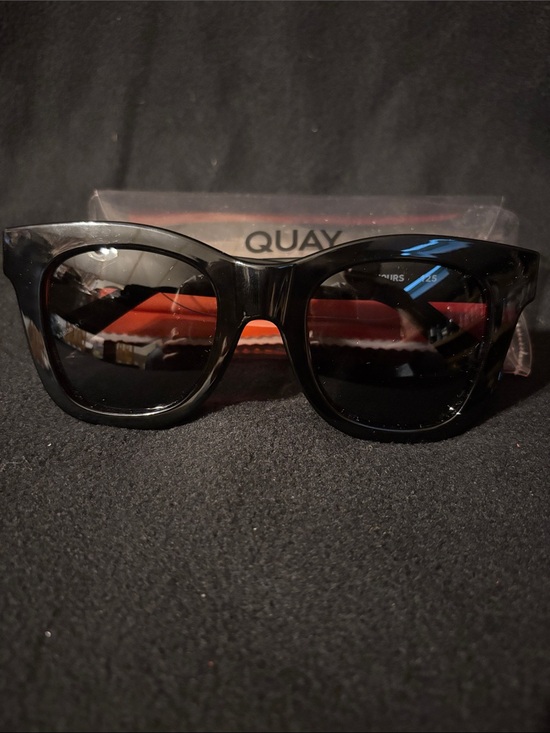 Quay After Hours Polarized Sunglasses Black Frame Smoked Lenses main image 4
